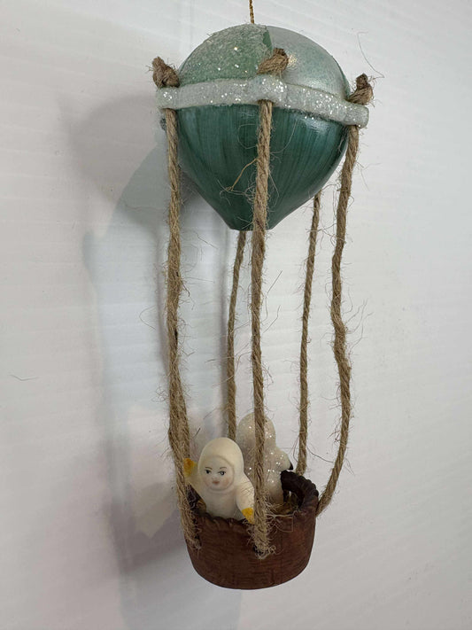 Hot Air Balloon with Snow Babies – Exclusive Green Edition